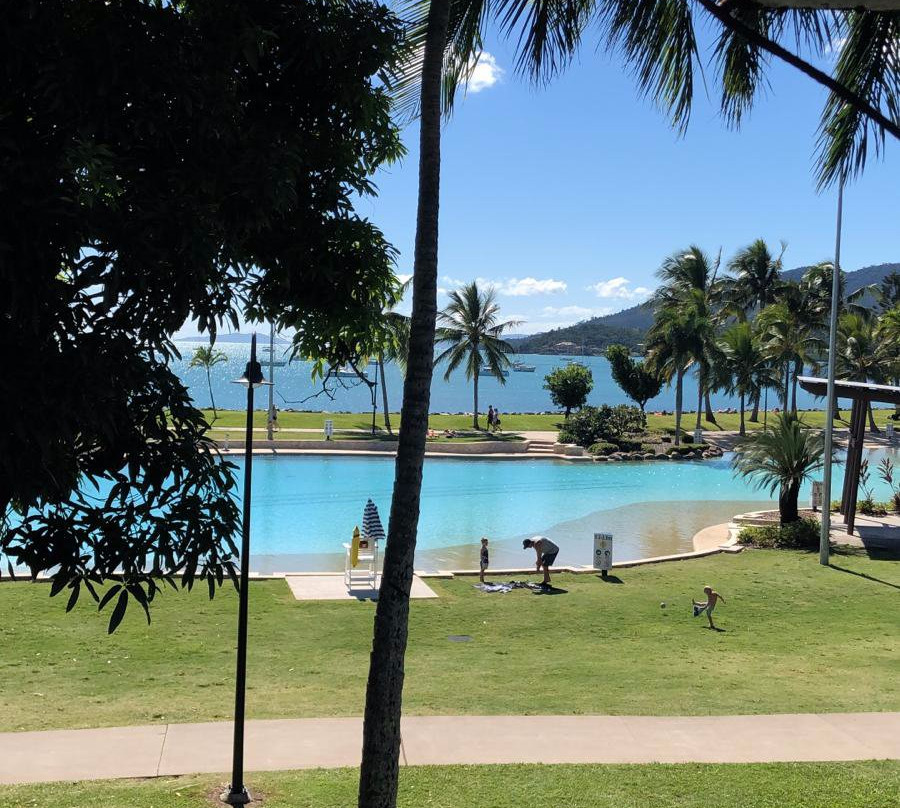 降灵岛海滩酒店主图