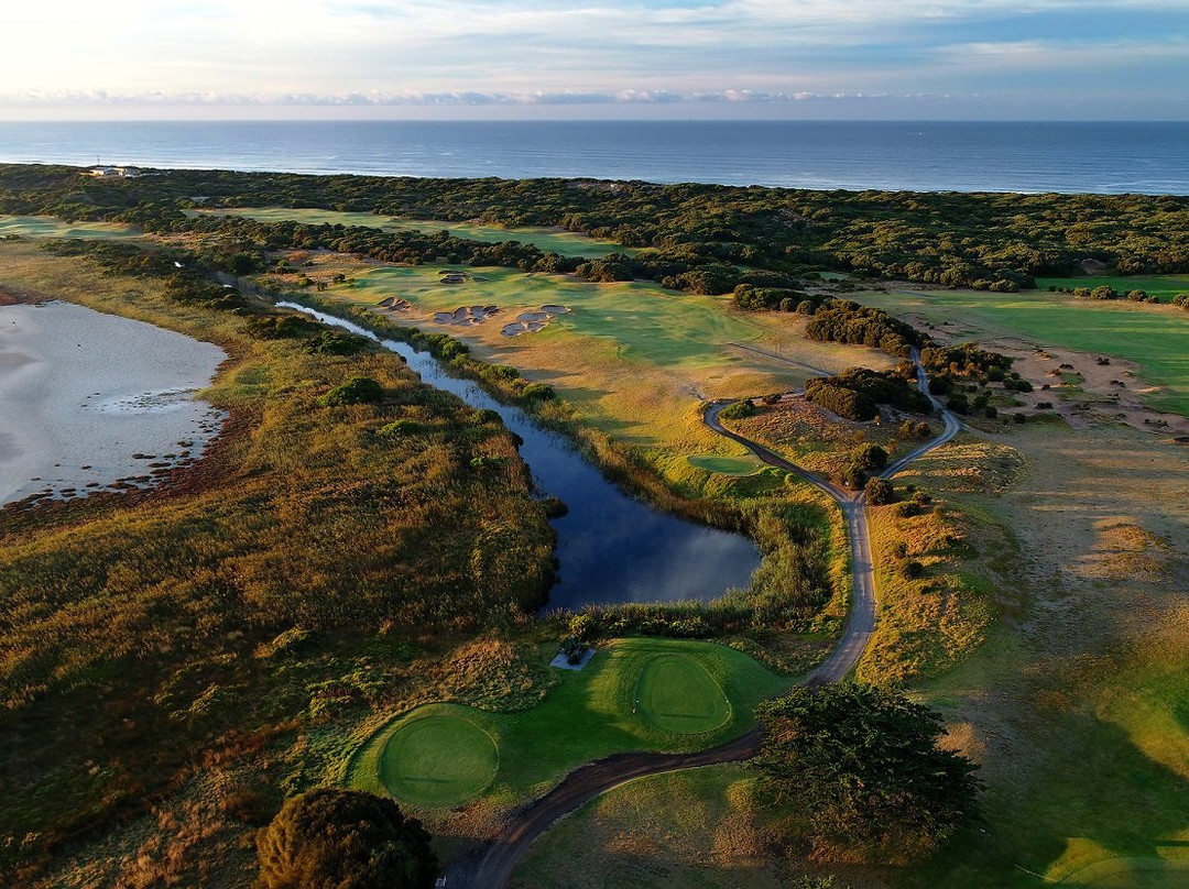 巴望头餐馆和美食-13th Beach Golf Links