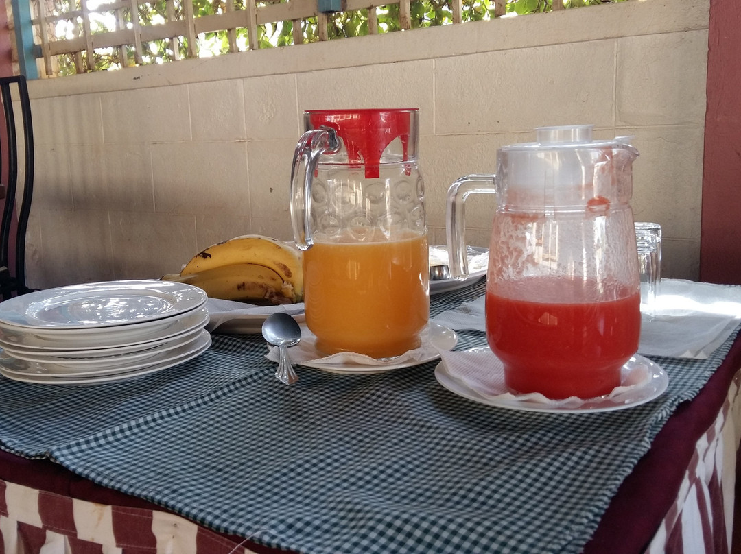 Two Seasons Hotel主图