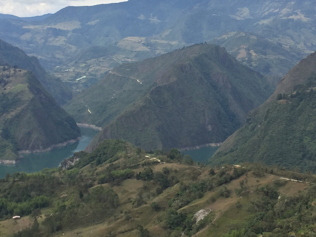 Embalse del Guavio-Gachala必去景点