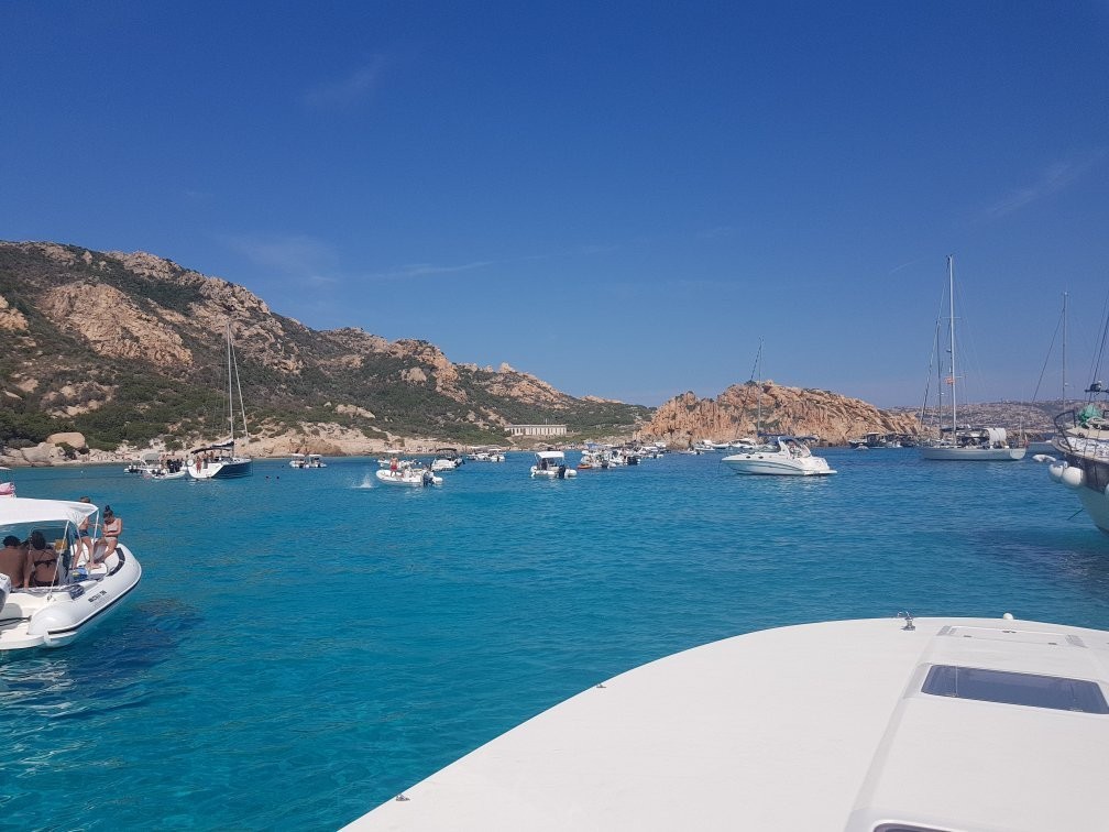 SKY Marine -  La Maddalena Charter-拉马达莱娜必去景点