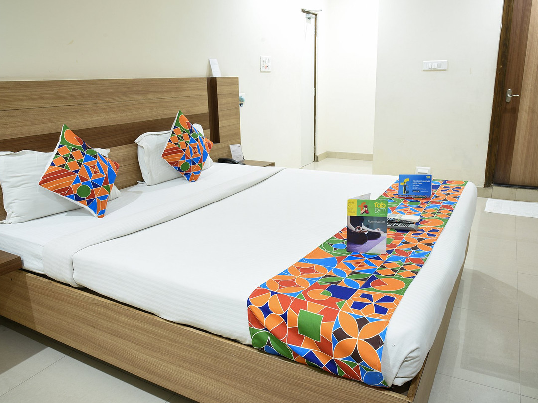 FabHotel KRS Nest Gachibowli主图