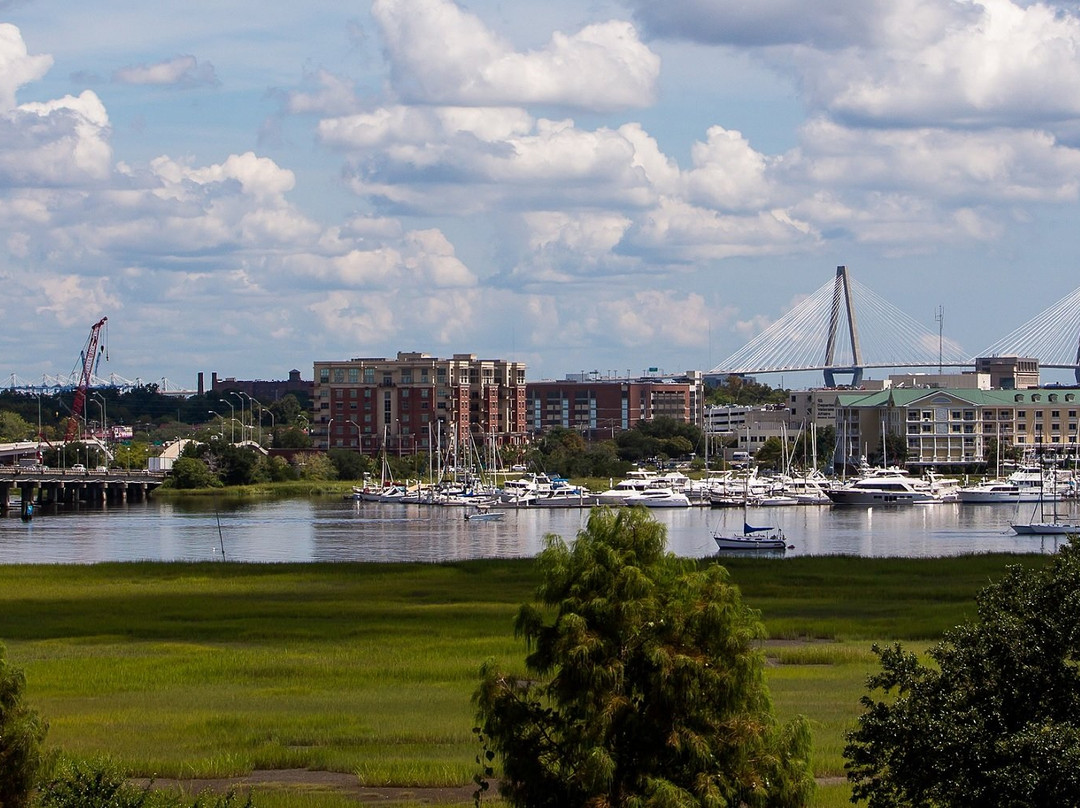 DoubleTree by Hilton Charleston Riverview主图