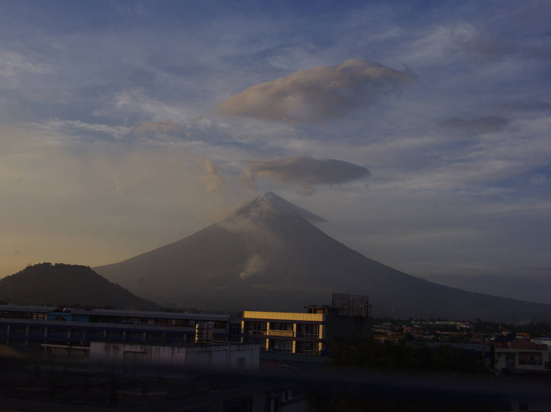 SM City-雷加斯皮必去景点