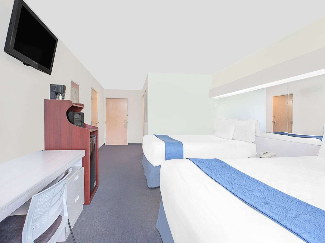 Microtel Inn & Suites by Wyndham Broken Bow主图