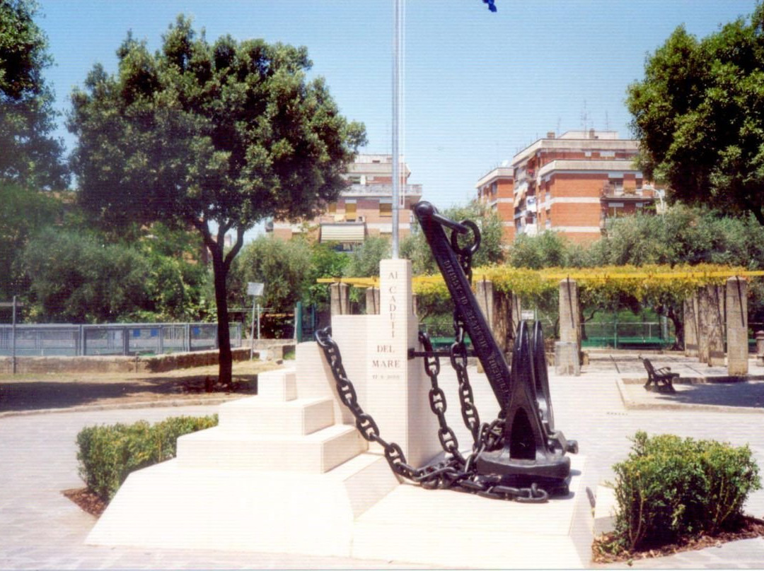 Monumento ai Caduti del Mare景点图片