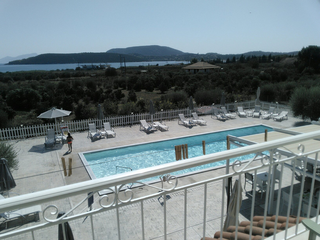 Leonidas Resort