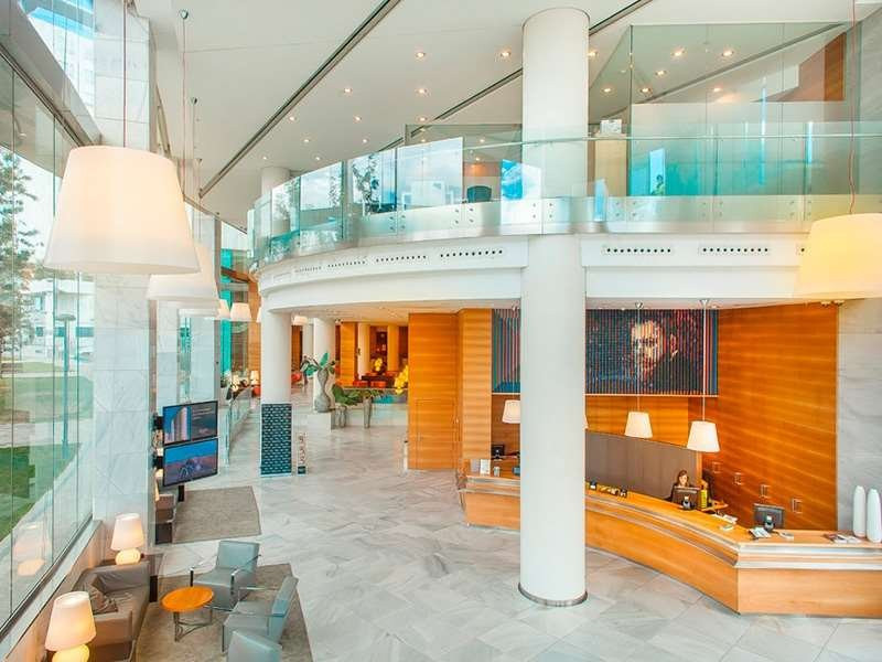 斯考特而索罗拉宫酒店主图