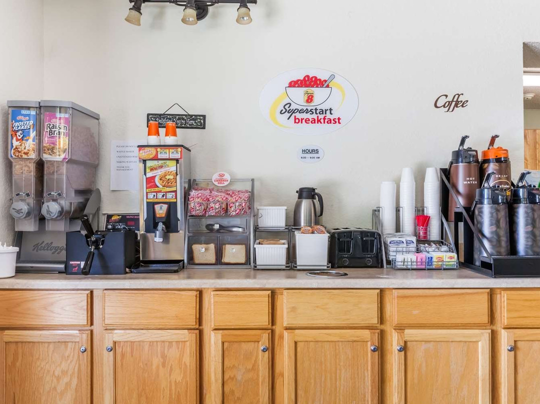 Super 8 by Wyndham Norwich主图