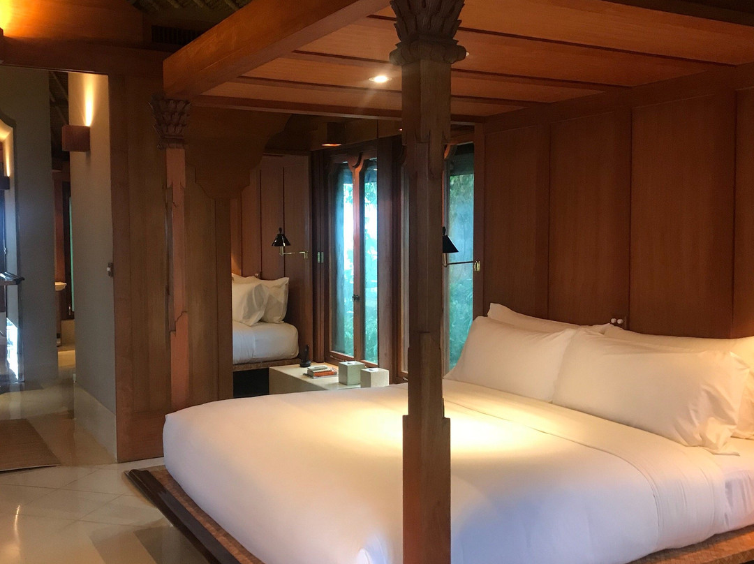 阿曼其拉度假酒店主图