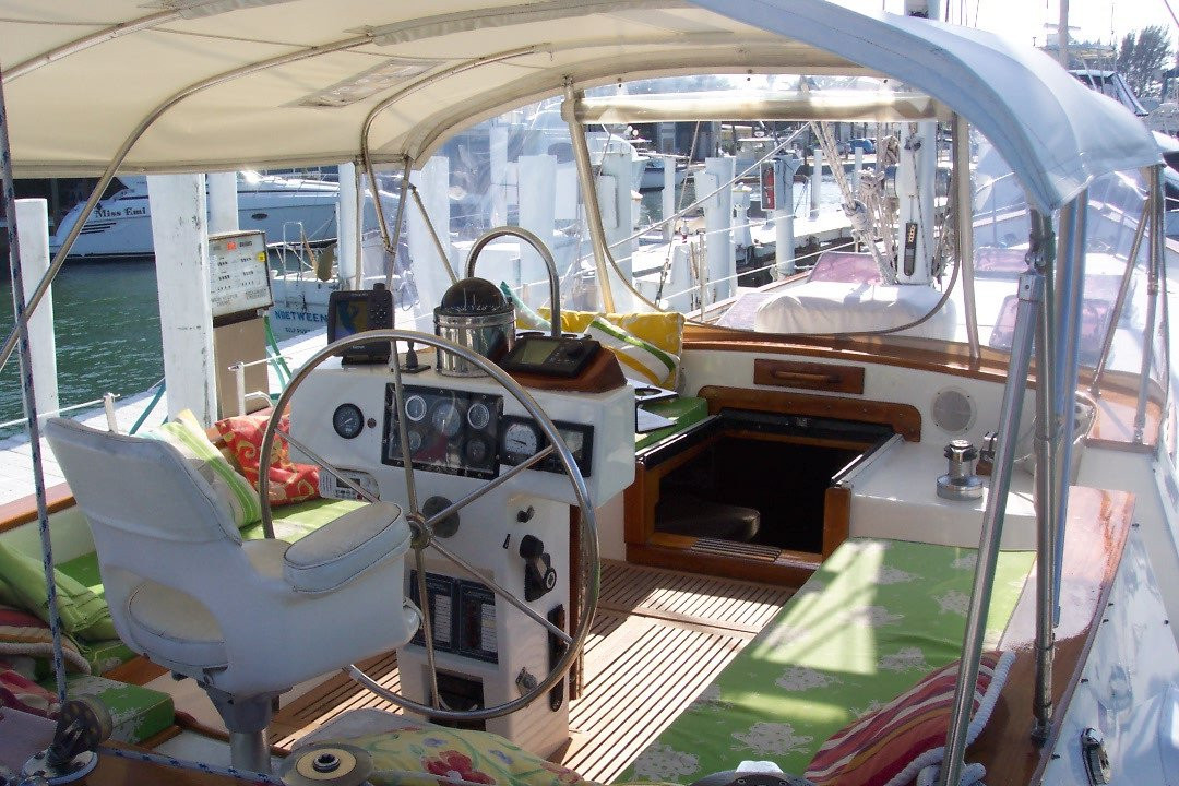 Dream Lover Boat And Breakfast