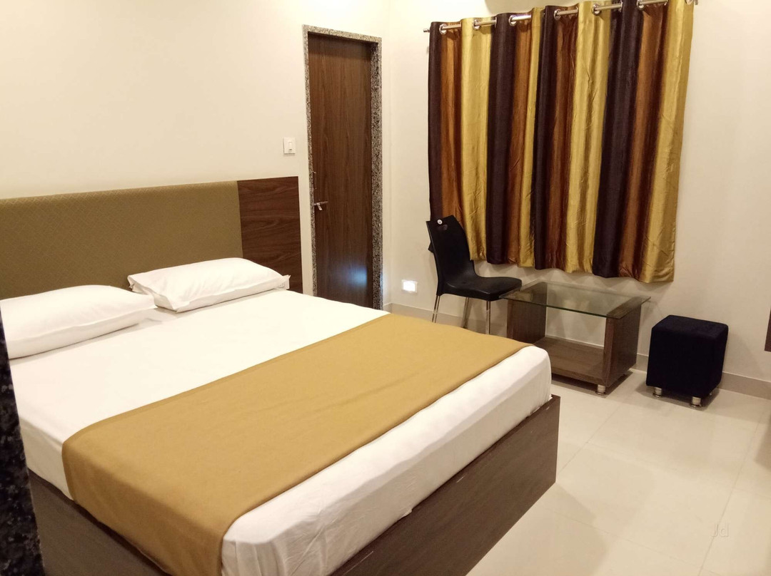 Ashapura Hotel N Restro主图