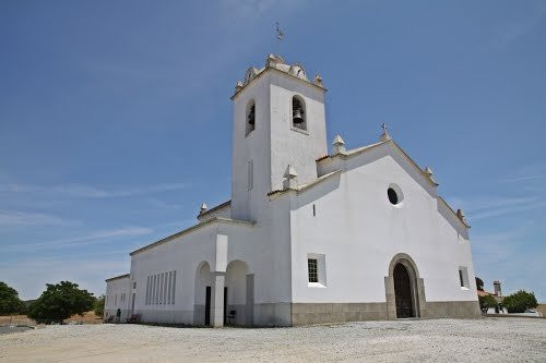 Igreja Paroquial de Azaruja-Sao Bento do Mato必去景点