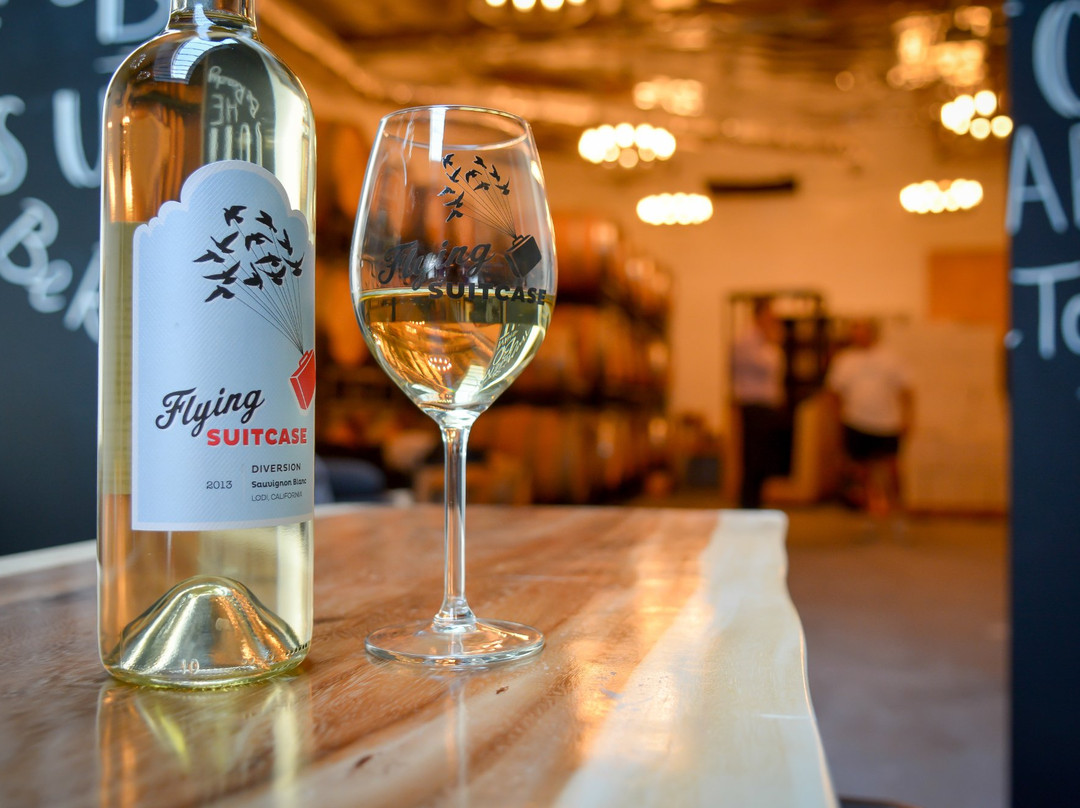 Flying Suitcase Wines-圣卡洛斯必去景点