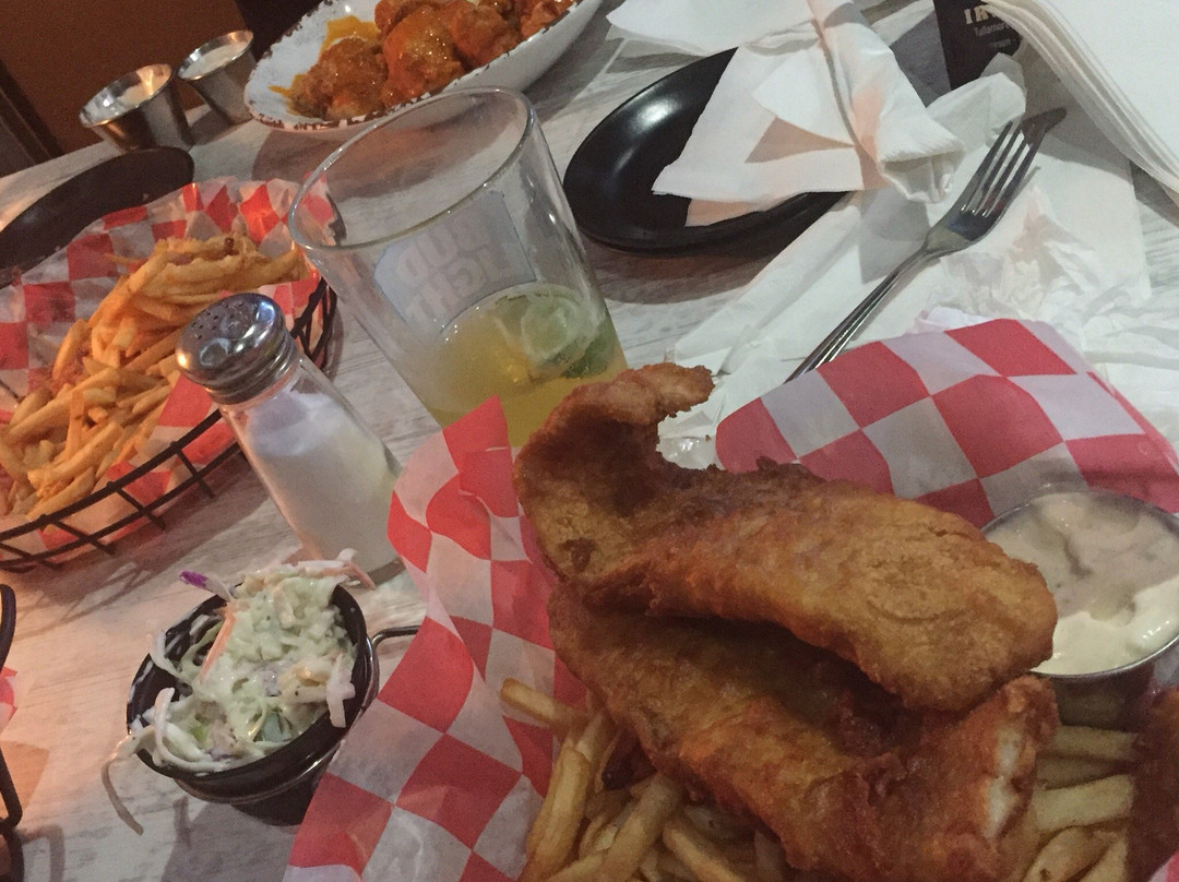 Canoe Creek Sports Tavern