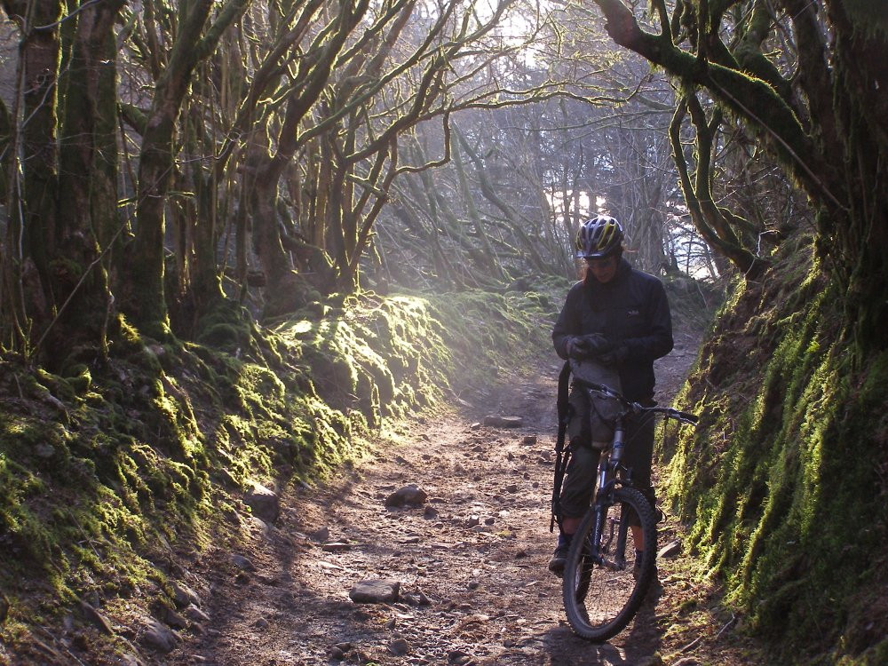 Explore by Bike-博德明必去景点