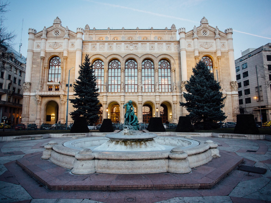 Pesti Vigado-布达佩斯必去景点