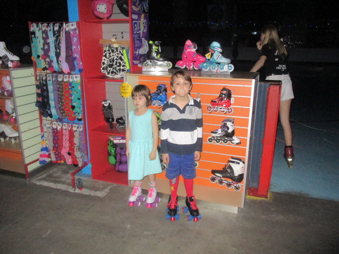 Epic Skate Rink-堤维德岬必去景点