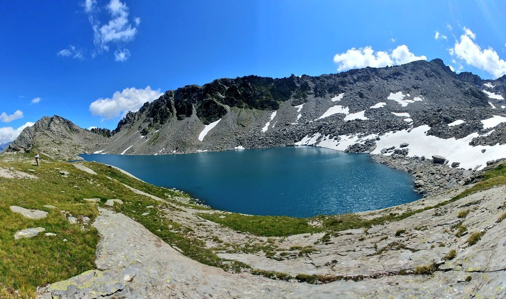 La Thuile旅游景点-Lago di Pietra Rossa