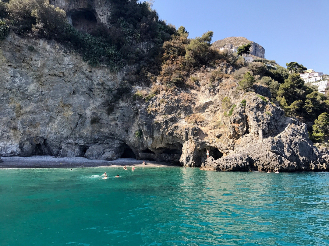 La Bou Charter-普莱亚诺必去景点