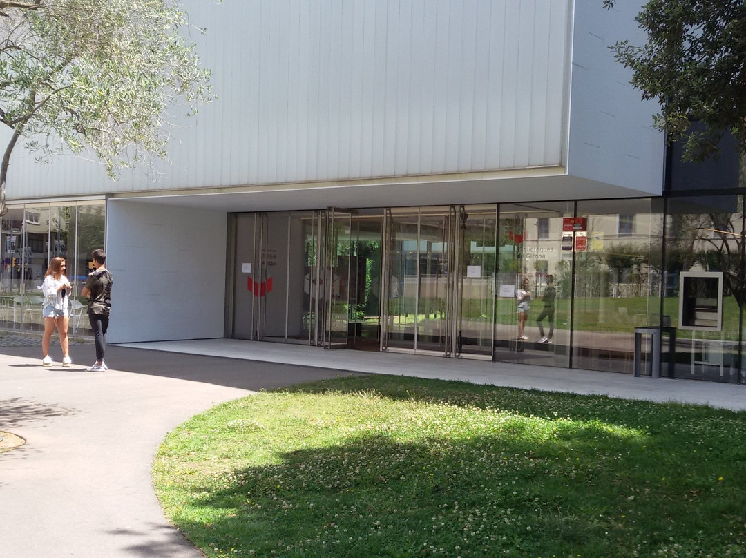 Biblioteca Publica de Girona Carles Rahola景点图片