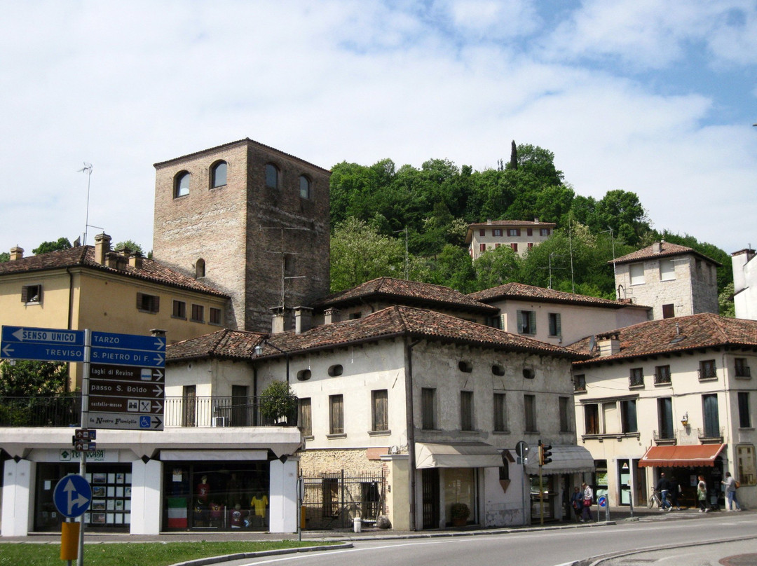 Porta Monticano-科内利亚诺必去景点
