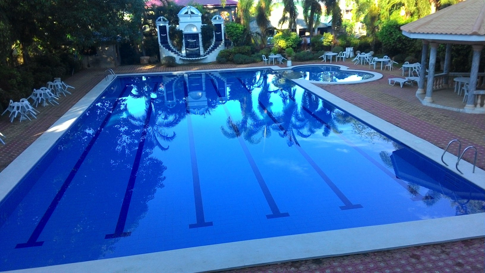 Abra Valley Grand Hotel-官方