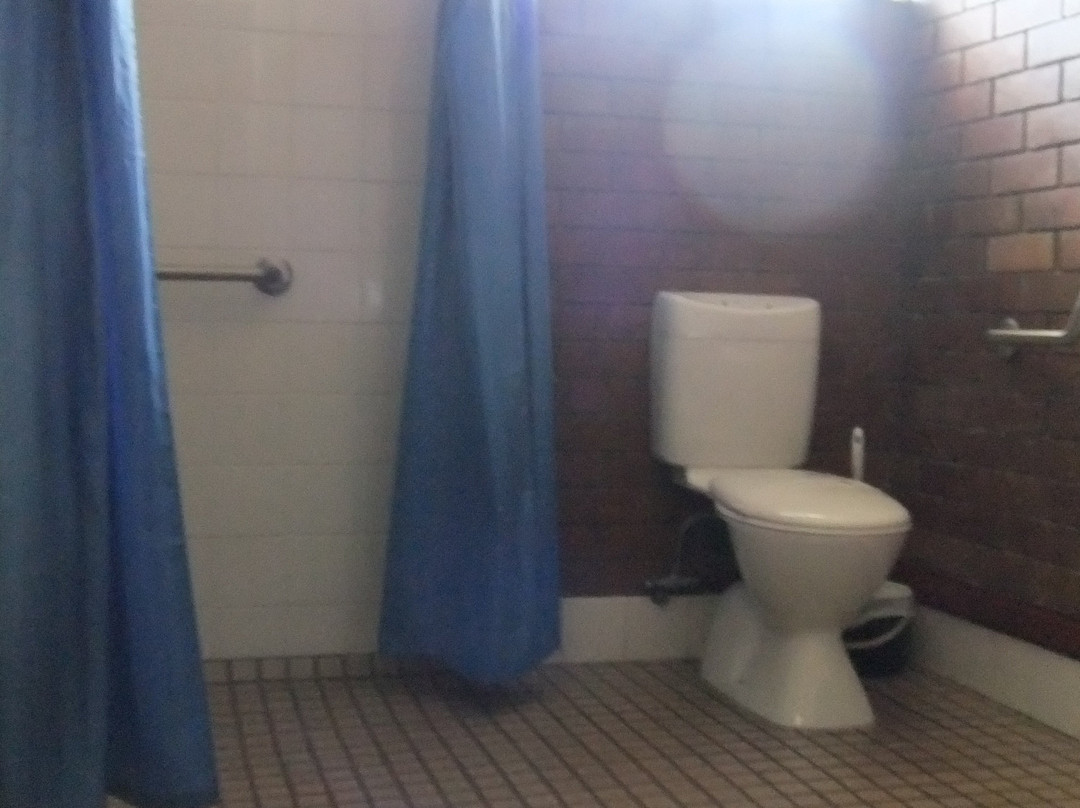 Golden West Motor Inn主图