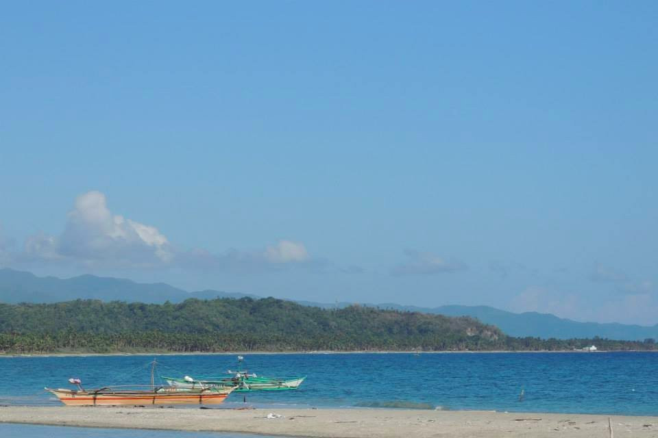 Bugtongbato Beach景点图片