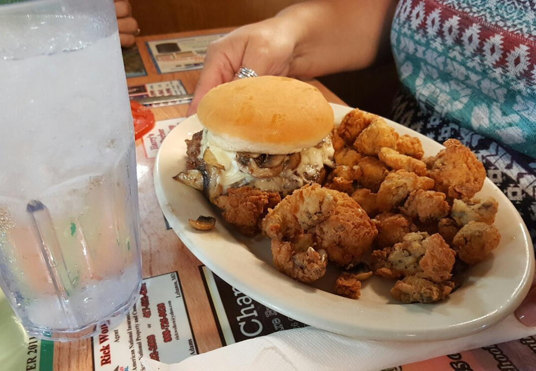 Conway餐馆和美食-Rocking Chair Restaurant