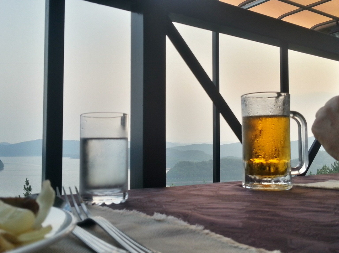 Asia Lakeside Hotel主图