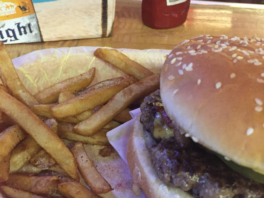 Danny's Palm Bar & Grill