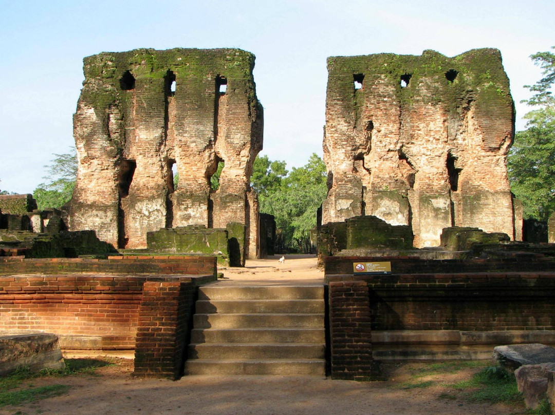 Agfort Holidays-拉非尼亚山必去景点