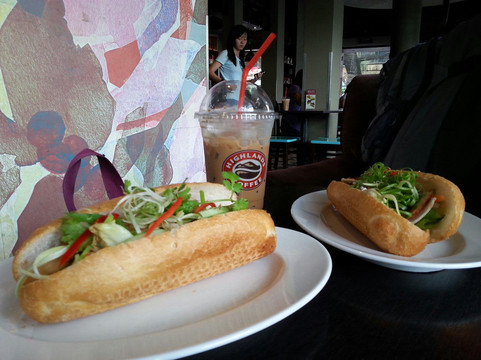 Highlands Coffee主图