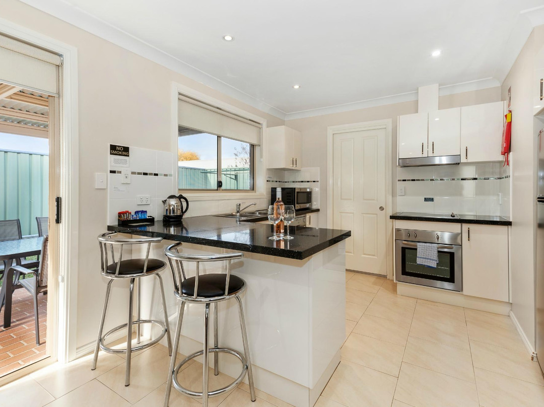 Colonial Court Villas Serviced Apartments