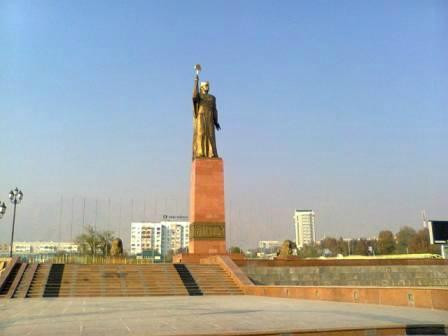 Monument to Ismoil Somoni-苦盏必去景点