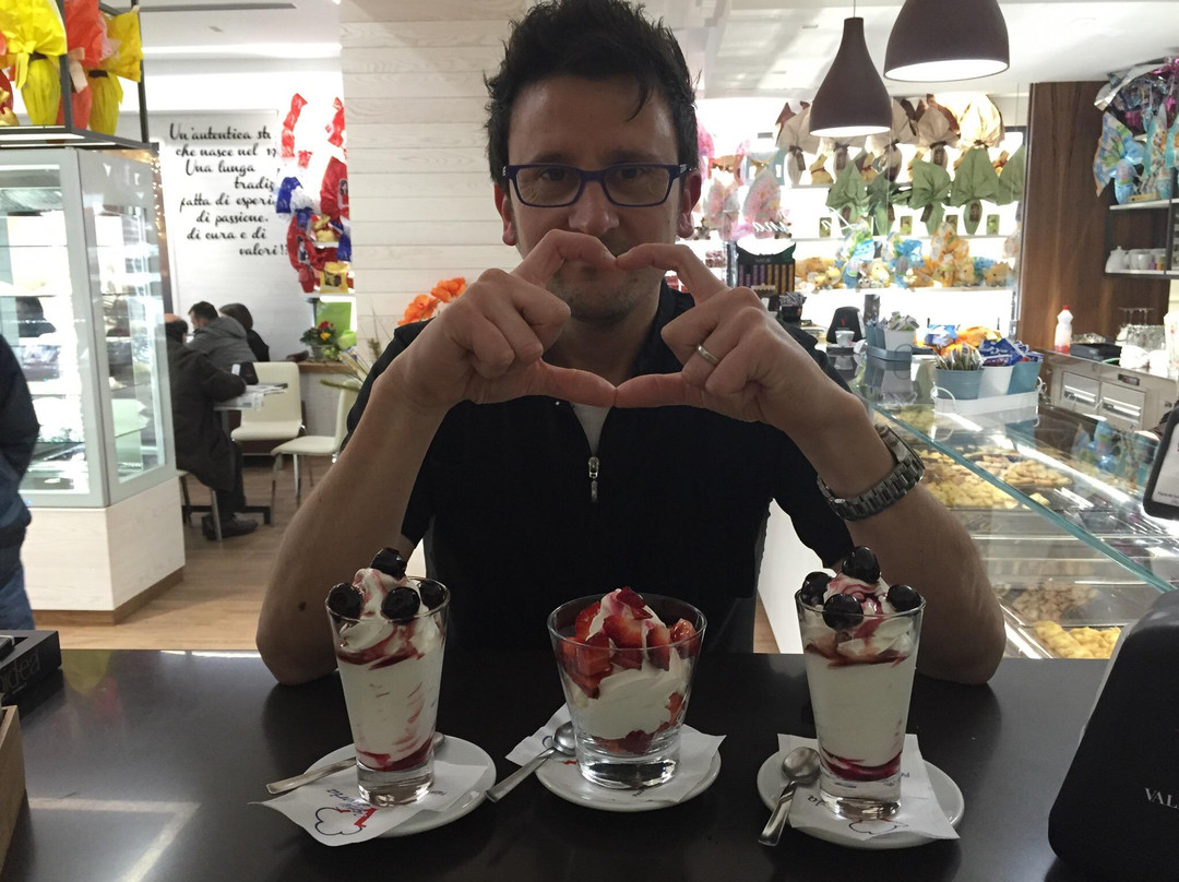 Martignano餐馆和美食-Caffè Vittoria di Conversano Andrea