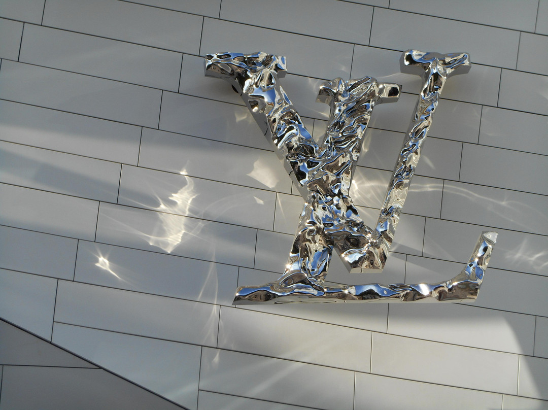 巴黎路易威登基金会艺术中心 -巴黎必去景点