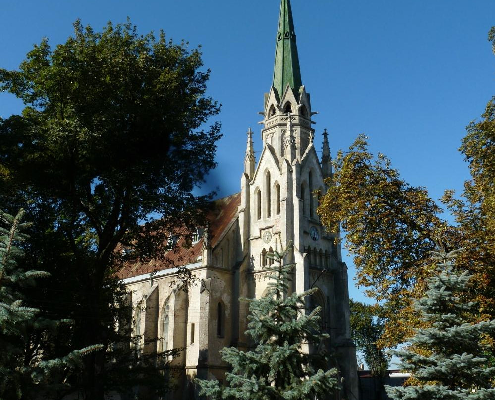 Church of the Heart of Jesus-Chernivtsi必去景点