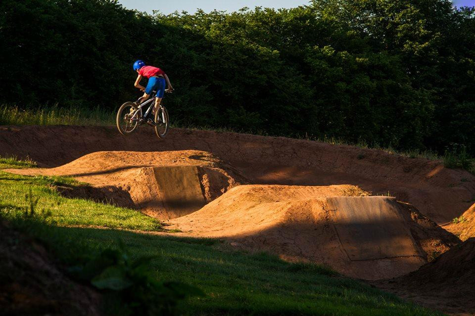 Redhill Extreme景点图片