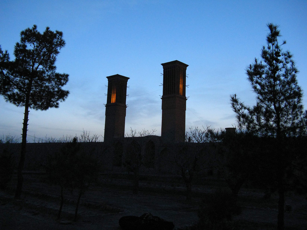 Mosallah Edifice景点图片