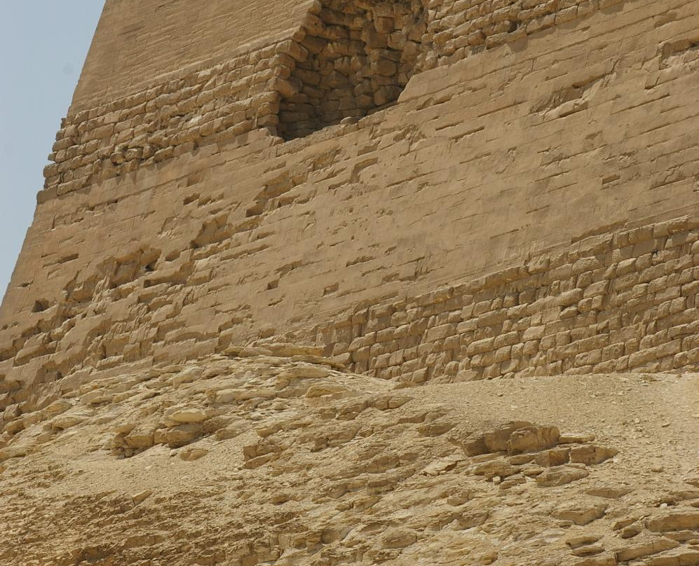 The Pyramid of Sneferu-法尤姆必去景点