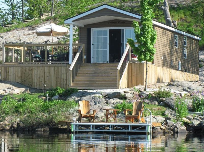 Lantern Bay Resort , Muskoka
