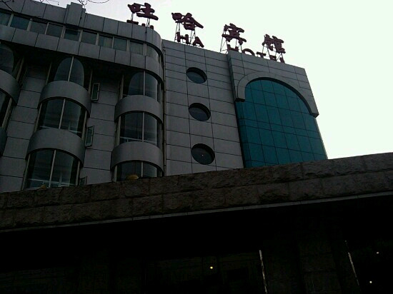 奥体中心亚朵酒店主图