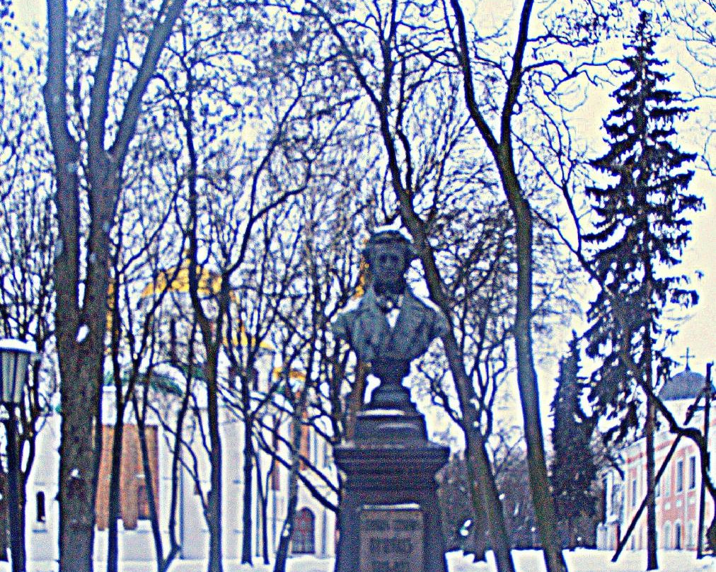 Alexander Pushkin Bust in Chernihiv-Chernihiv必去景点