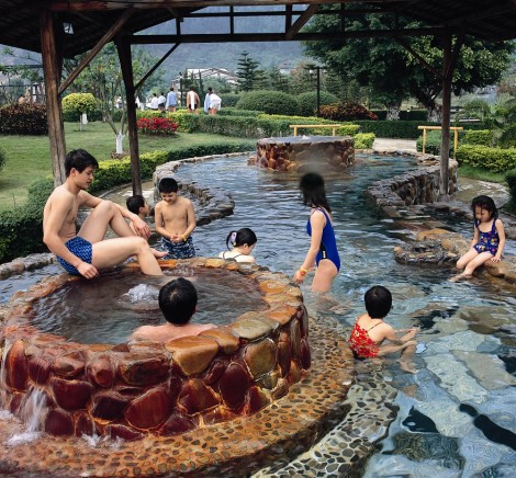 清新温矿泉旅游度假村主图