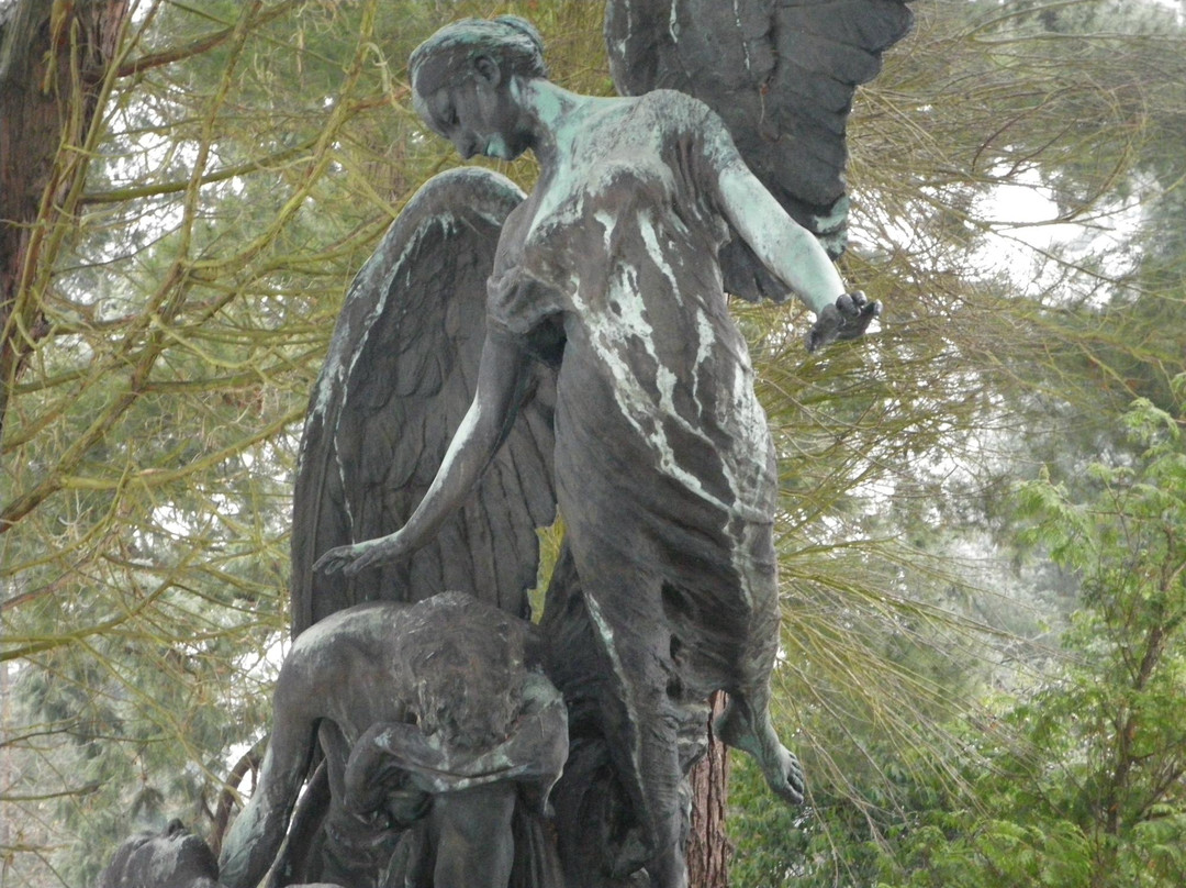 Brookwood Cemetery景点图片