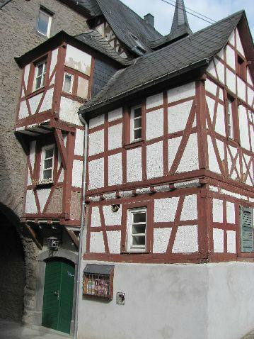 Deutsches Haus-Rhens必去景点