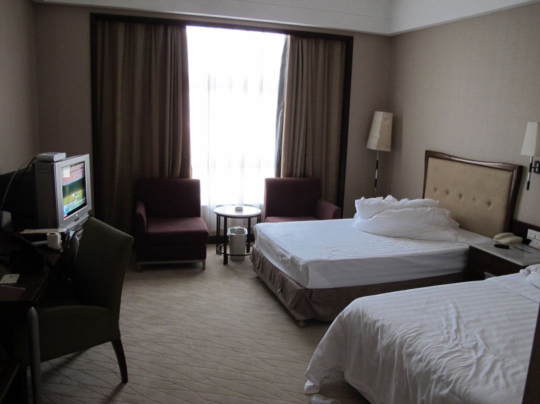 伊犁大酒店主图