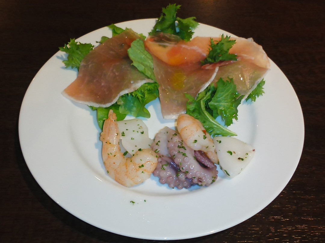 ガブ飲みワイン酒場 ビストロ波平